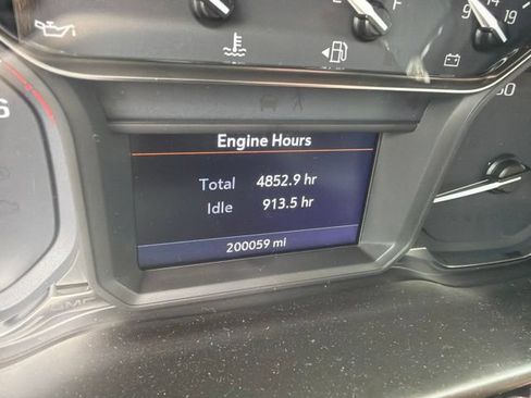 Used 2020 GMC Sierra 1500 Elevation w/ Elevation Convenience Package AWD/4WD image 6