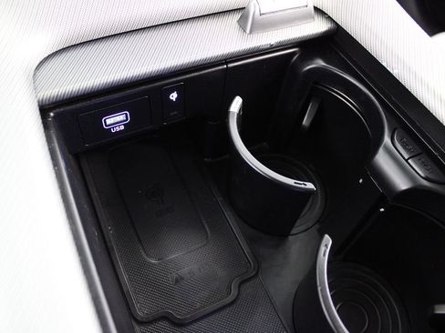 Used 2025 Hyundai Palisade SEL FWD image 19