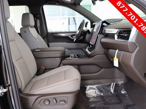 New 2025 GMC Yukon XL Elevation image 22