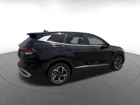 Used 2025 Kia Sportage LX FWD image 15