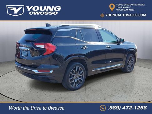 Used 2023 GMC Terrain Denali w/ Black Diamond Edition AWD/4WD image 3