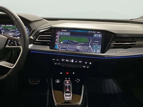 Used 2024 Audi Q4 e-tron Premium Plus w/ Premium Plus image 43