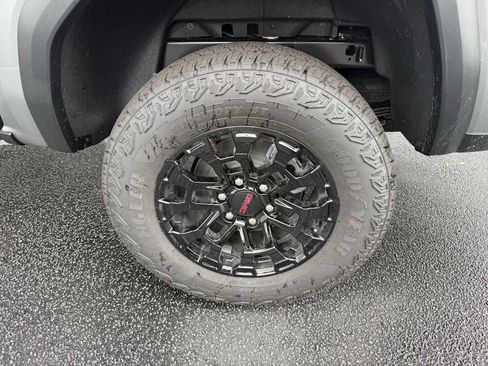 New 2026 GMC Canyon Elevation w/ Convenience Package RWD image 29