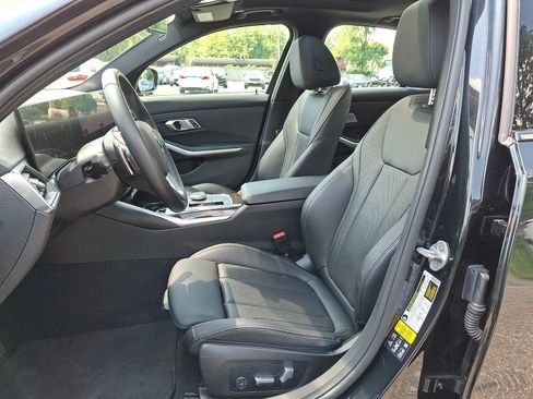 Used 2023 BMW 330i xDrive Sedan w/ Premium Package AWD/4WD image 10