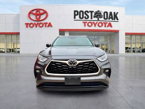 Used 2021 Toyota Highlander Limited image 5