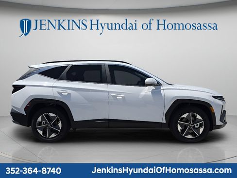 New 2026 Hyundai Tucson SEL FWD image 3