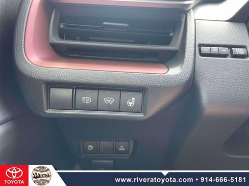 Used 2024 Toyota Prius Prime FWD image 21