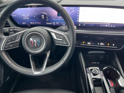 Used 2024 Buick Envision Preferred image 11