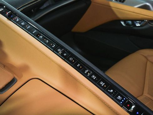Used 2023 Chevrolet Corvette Z06 RWD image 30