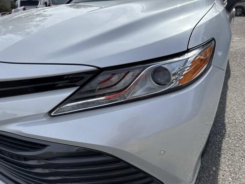 Used 2018 Toyota Camry image 10