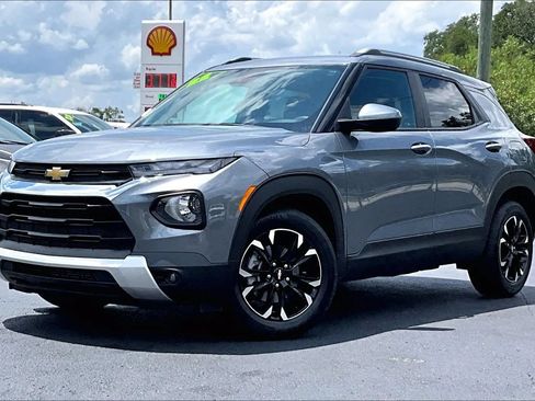 Used 2022 Chevrolet TrailBlazer LT w/ Convenience Package FWD image 1