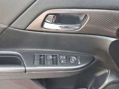 Used 2017 Honda Accord Sport image 10
