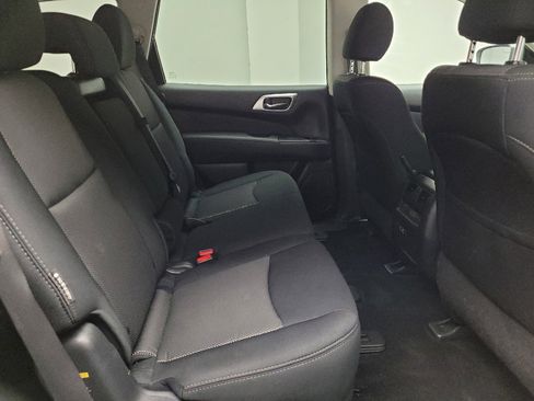 Used 2020 Nissan Pathfinder S AWD/4WD image 19