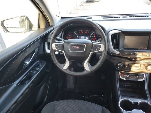 Used 2024 GMC Terrain SLE FWD image 12