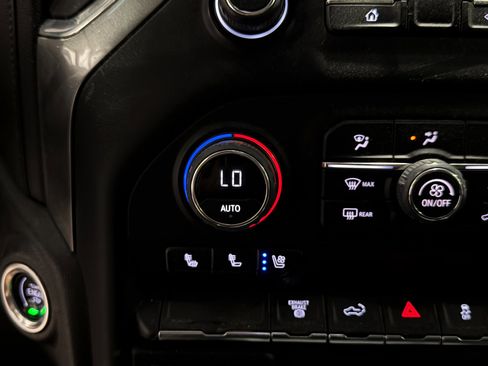 Used 2023 Chevrolet Silverado 3500 LTZ w/ LTZ Convenience Package image 25