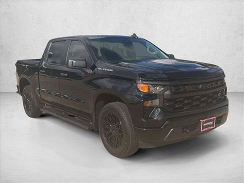Used 2025 Chevrolet Silverado 1500 Custom RWD image 3