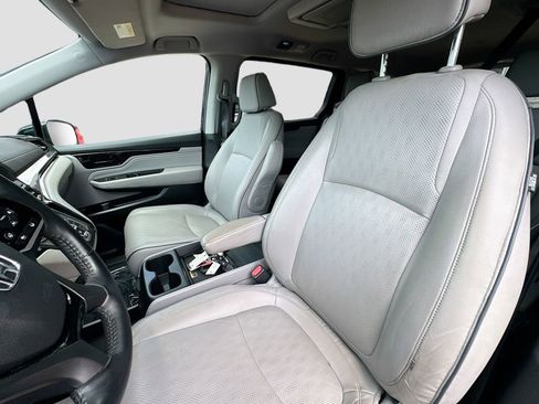 Used 2023 Honda Odyssey Elite image 19