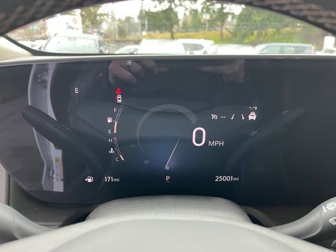 Used 2025 Buick Encore GX Preferred image 41