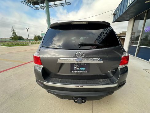 Used 2013 Toyota Highlander Limited AWD/4WD image 4