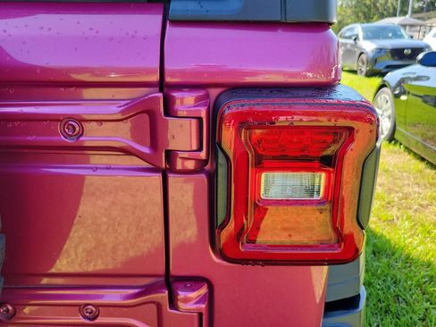 Used 2021 Jeep Wrangler Unlimited Sport AWD/4WD image 17