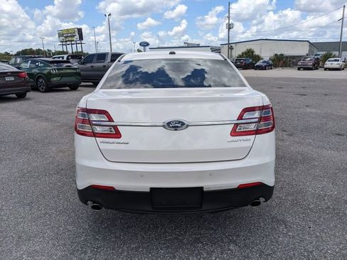 Used 2018 Ford Taurus Limited FWD image 5