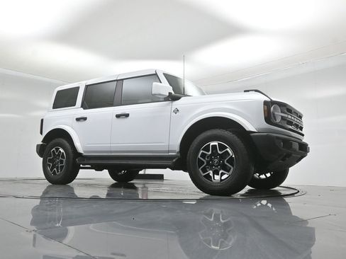 New 2026 Ford Bronco Outer Banks image 3