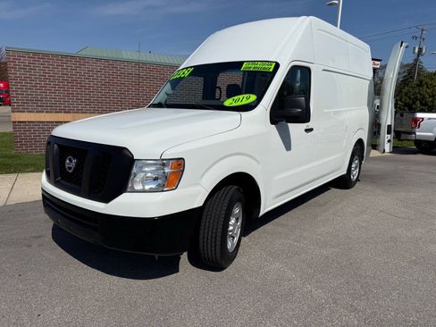 Used 2019 Nissan NV 2500 SV RWD image 2