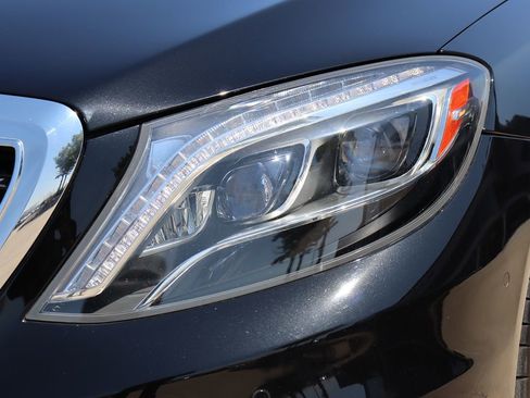 Used 2015 Mercedes-Benz S 63 AMG 4MATIC Sedan w/ Driver Assistance Package image 7
