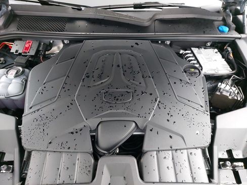 Certified 2025 Porsche Cayenne Coupe image 33