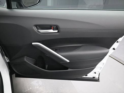 Certified 2025 Toyota Corolla Cross XLE w/ Convenience Package AWD/4WD image 36