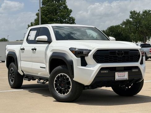 New 2026 Toyota Tacoma TRD Off-Road AWD/4WD image 2