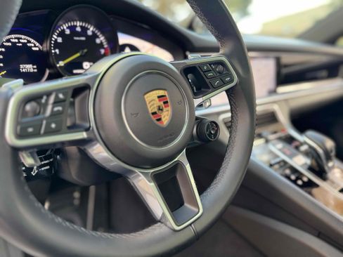 Used 2020 Porsche Panamera 4 image 33