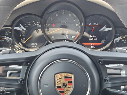 Used 2018 Porsche 911 GT3 RWD image 8