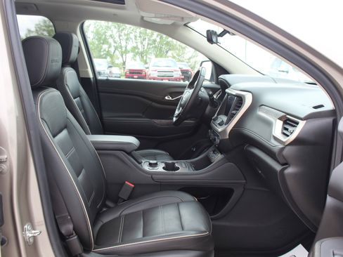 Used 2022 GMC Acadia Denali w/ Denali Ultimate Package AWD/4WD image 26
