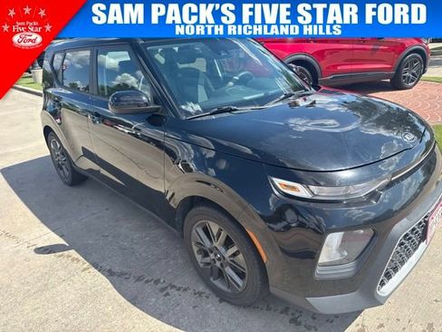Used 2021 Kia Soul S FWD image 3