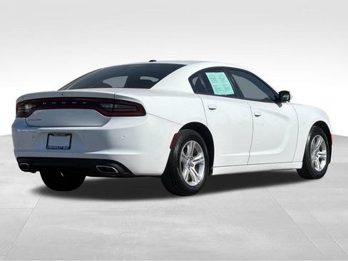 Used 2022 Dodge Charger SXT RWD image 5