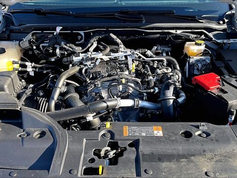 Used 2025 Ford Ranger Lariat w/ Chrome Accent Package image 30