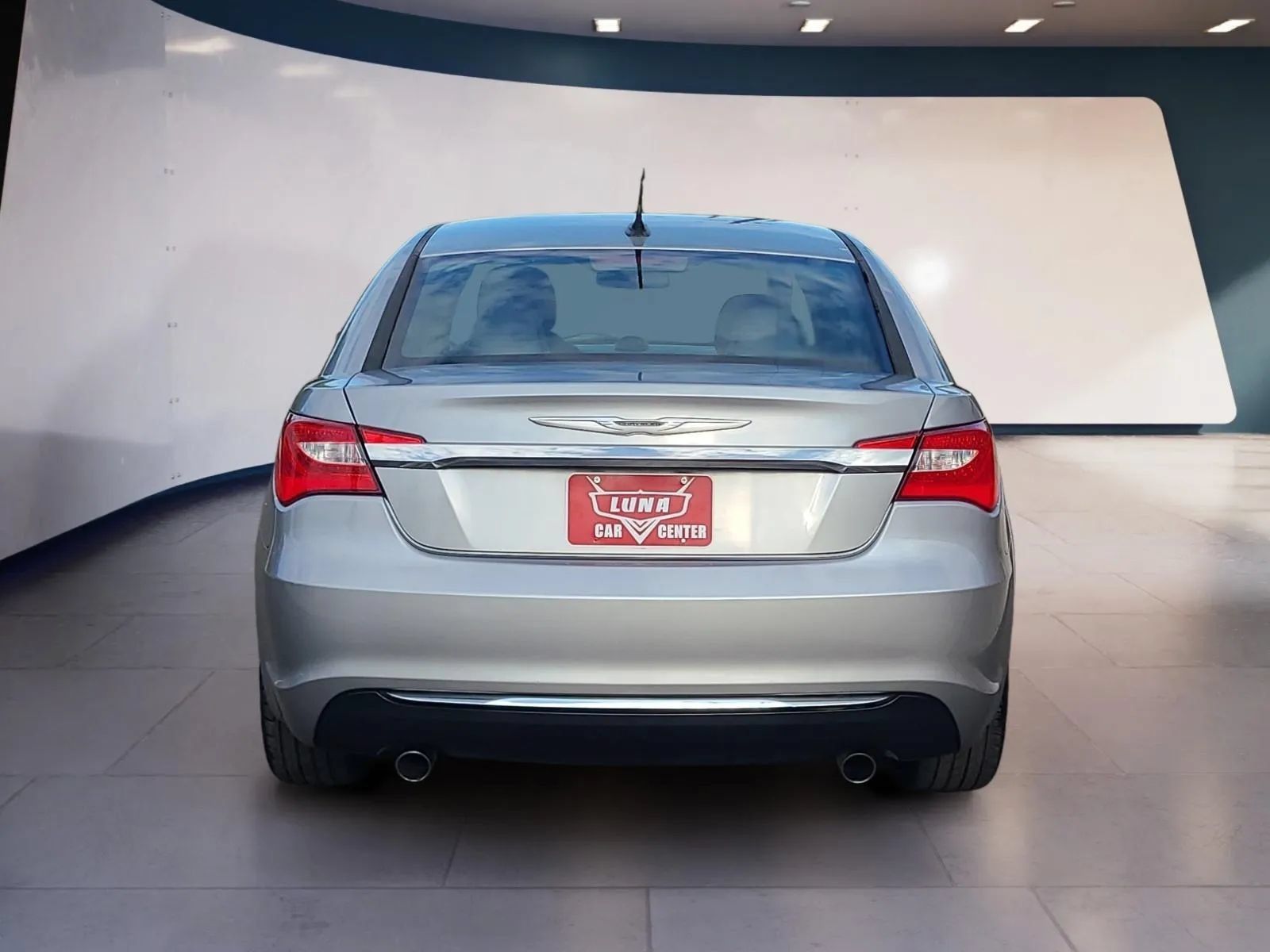 Used 2014 Chrysler 200 LX FWD image 4