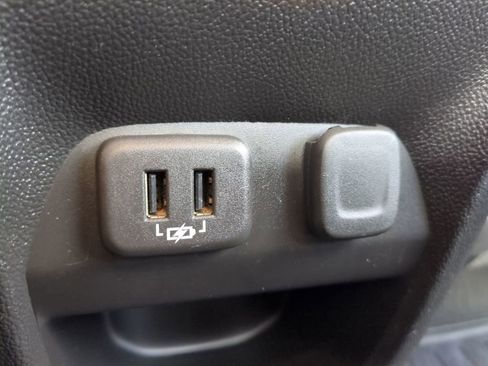 Used 2019 Chevrolet Colorado ZR2 w/ ZR2 Midnight Special Edition image 16