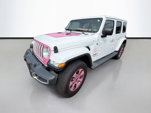 Used 2018 Jeep Wrangler Unlimited Sahara AWD/4WD image 5