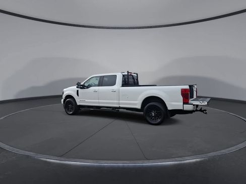 Used 2022 Ford F250 Lariat w/ Black Appearance Package image 6