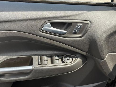 Used 2015 Ford Escape SE w/ SE Chrome Package FWD image 16