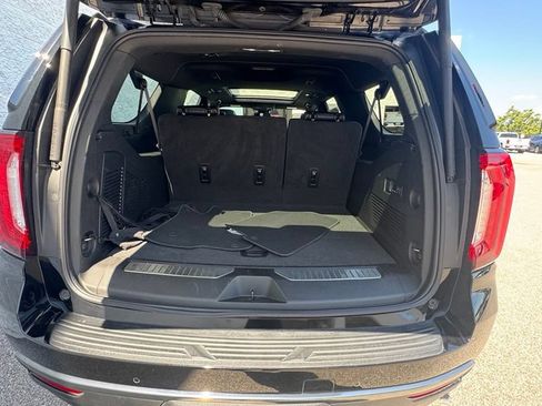 Used 2024 GMC Yukon XL AT4 w/ Max Trailering Package AWD/4WD image 5