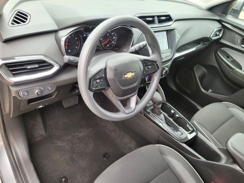 Used 2023 Chevrolet TrailBlazer LT FWD image 25