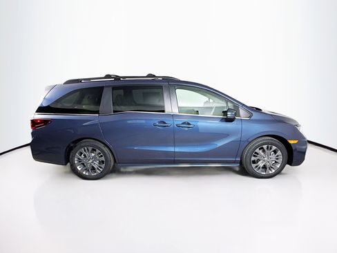 New 2026 Honda Odyssey Touring image 2