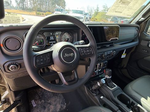 New 2026 Jeep Gladiator Mojave image 19