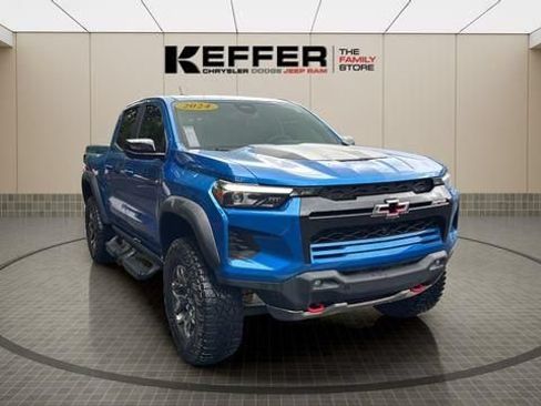 Used 2024 Chevrolet Colorado ZR2 w/ ZR2 Convenience Package III AWD/4WD image 9