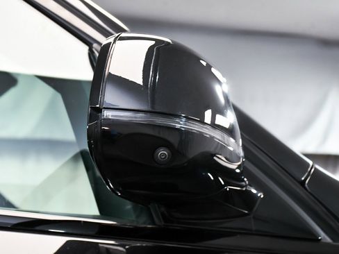 Used 2023 BMW X5 xDrive45e w/ M Sport Package image 87