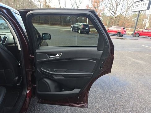 Used 2024 Ford Edge SEL image 26
