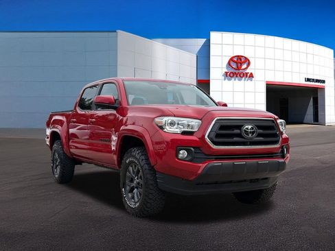 Used 2021 Toyota Tacoma SR5 AWD/4WD image 6